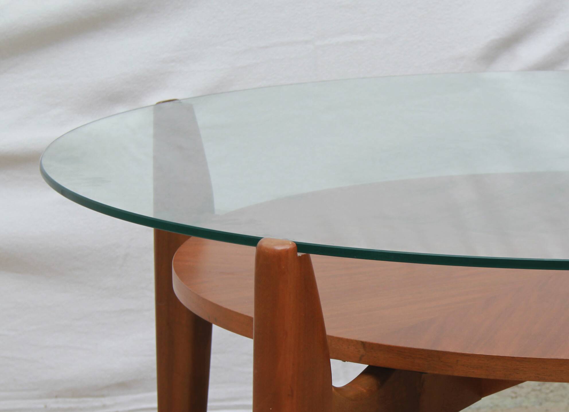 1960s coffeetable in walnut and glass