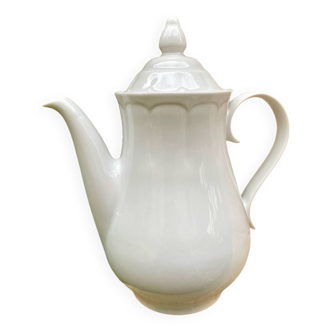 White porcelain coffee pot