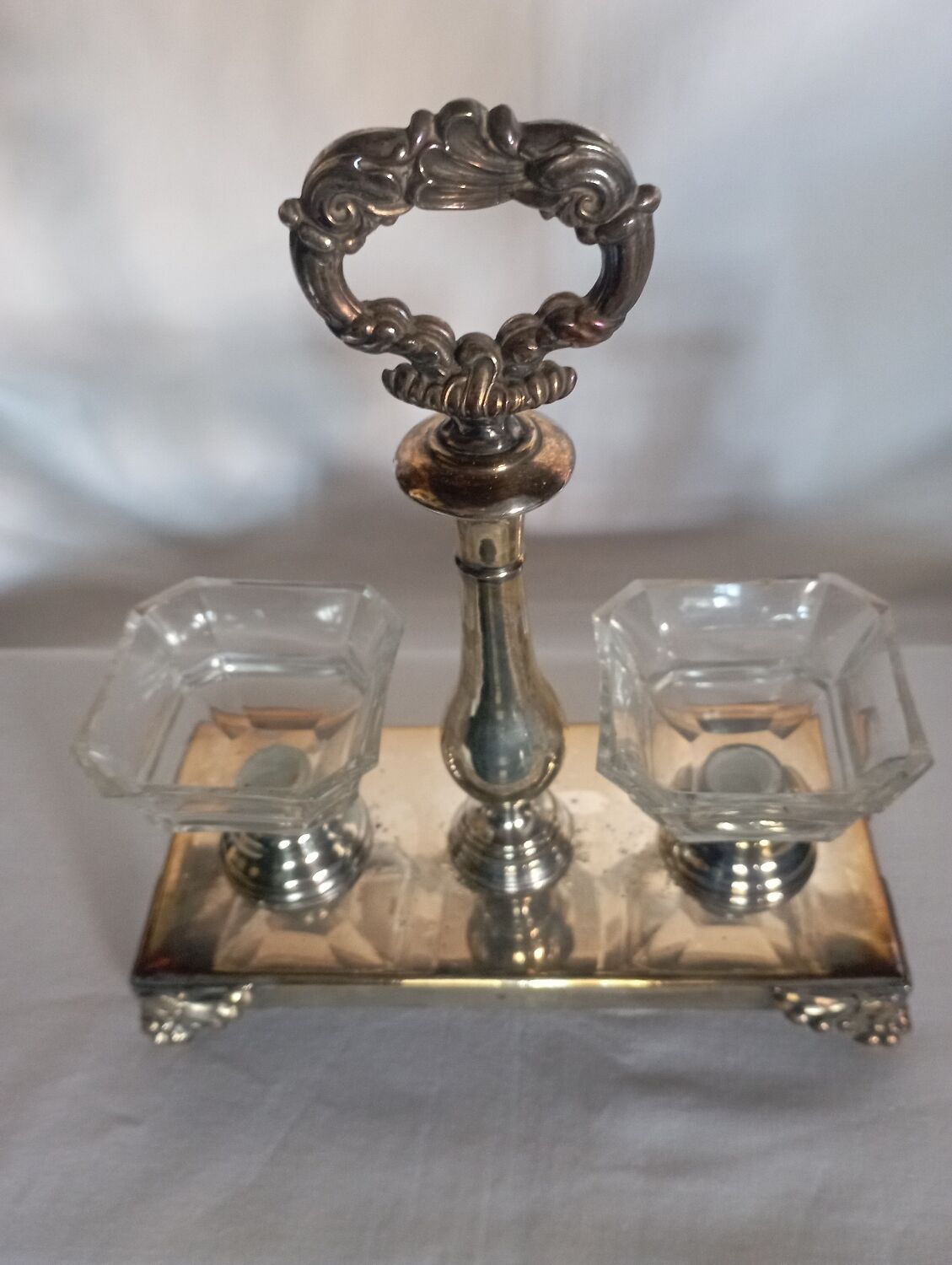 Crystal and silver-plated metal salt cellar