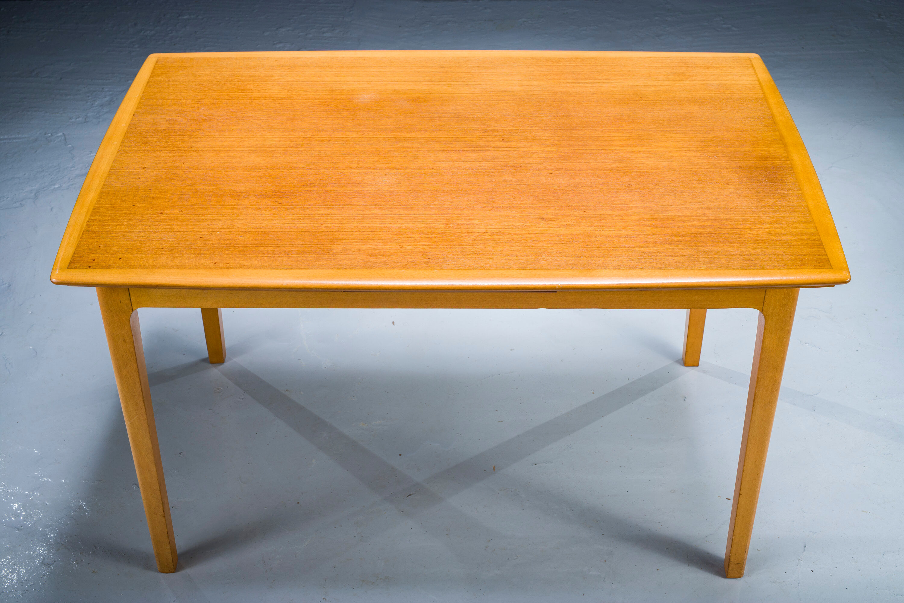 Extendable teak dinner table, 1960