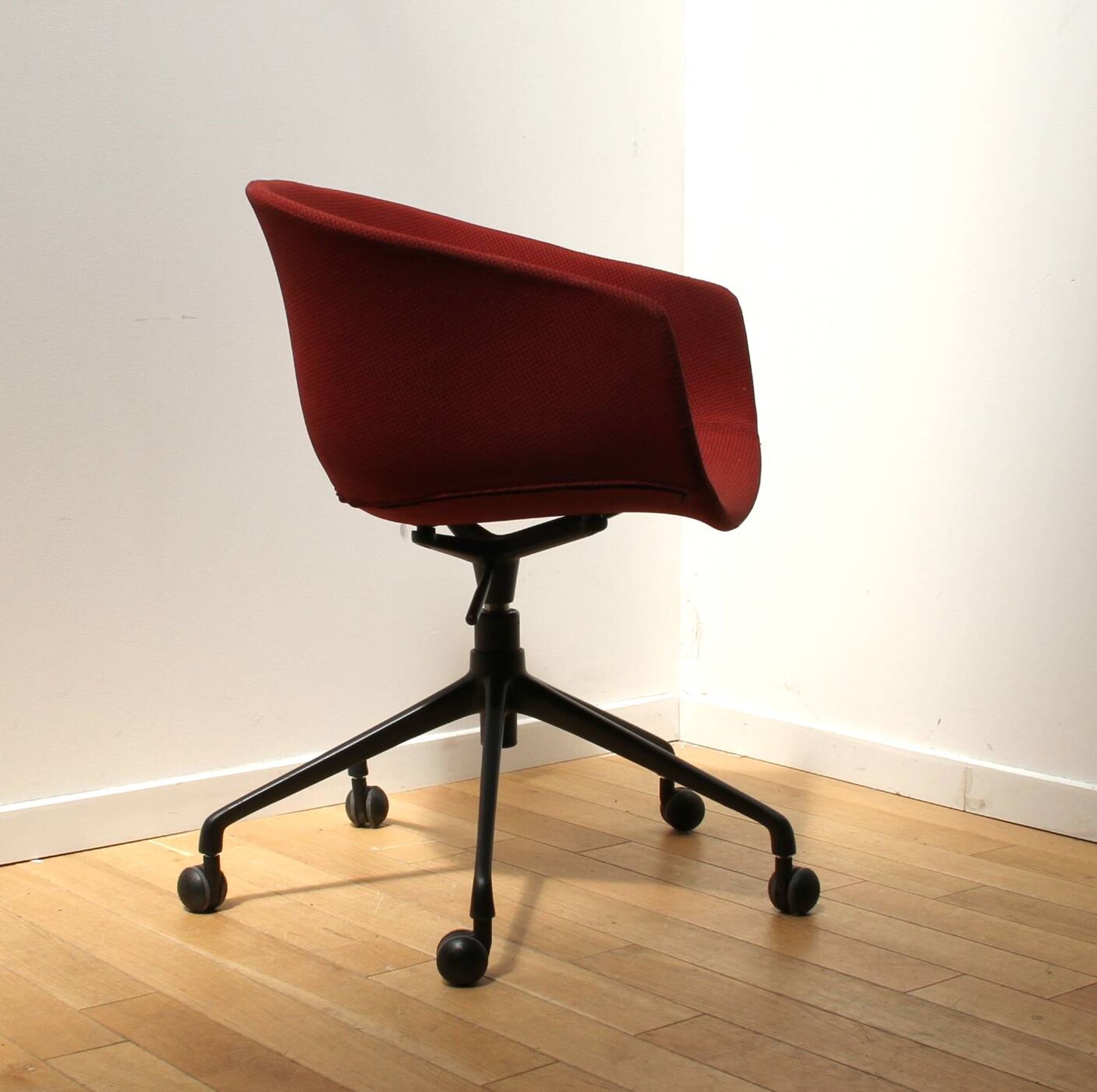 Bai office armchair, Onderrata