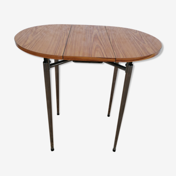 Table in formica