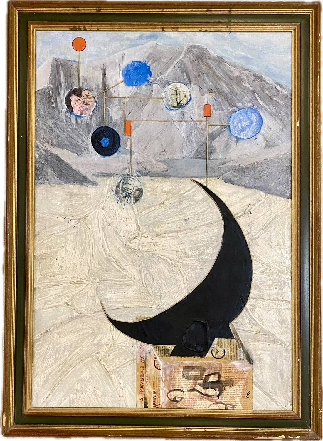 Modern sculpture table