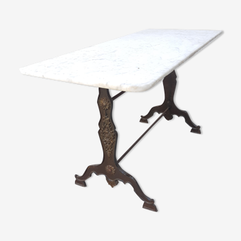 Table bistrot ancienne : english style cast iron foot and marble top