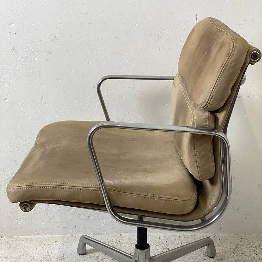 Eames office chair model 108 Herman Miller