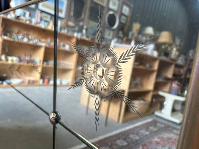 Antique XXL wall mirror (200 x 100 cm) with refined floral engravings