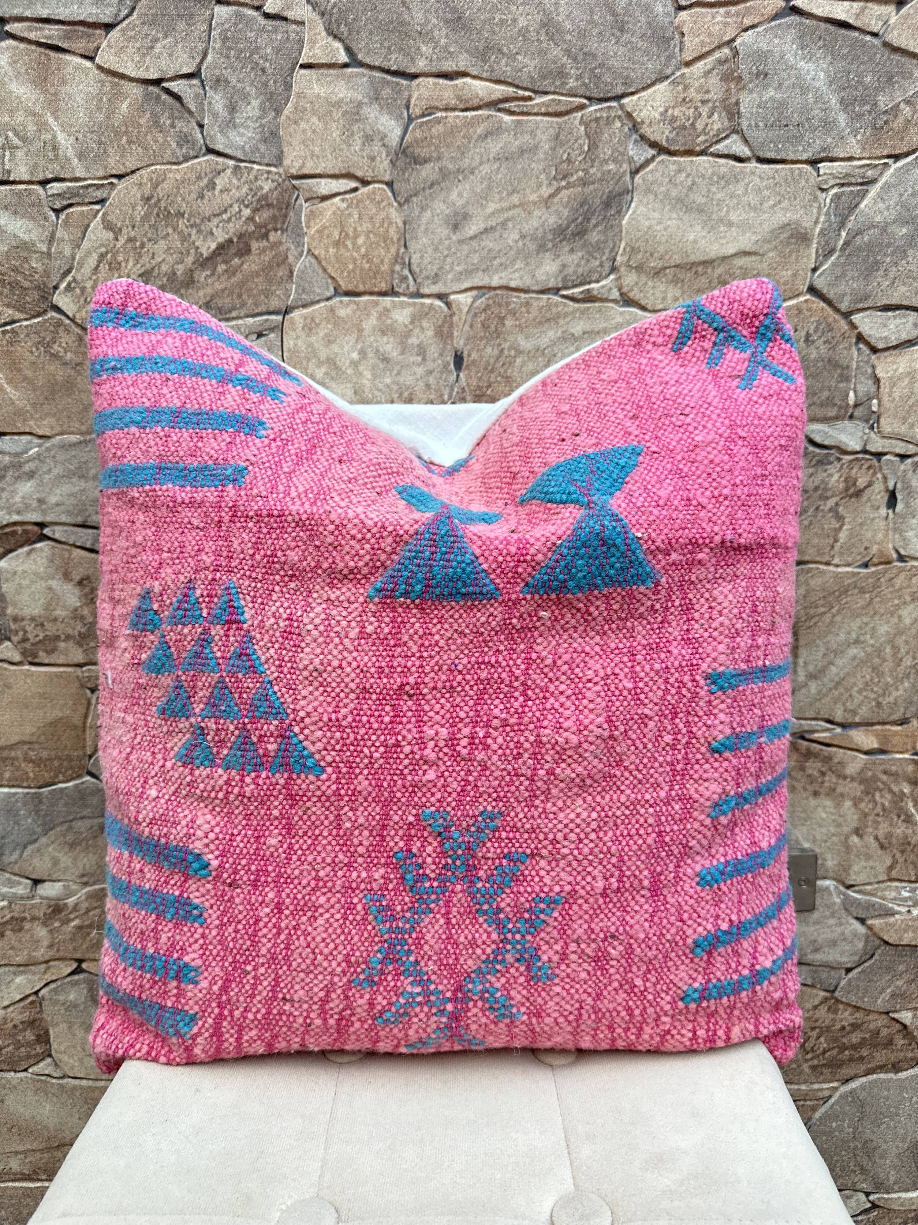Handmade Berber wool cushion: Moroccan Kilim cushion (45x45cm)