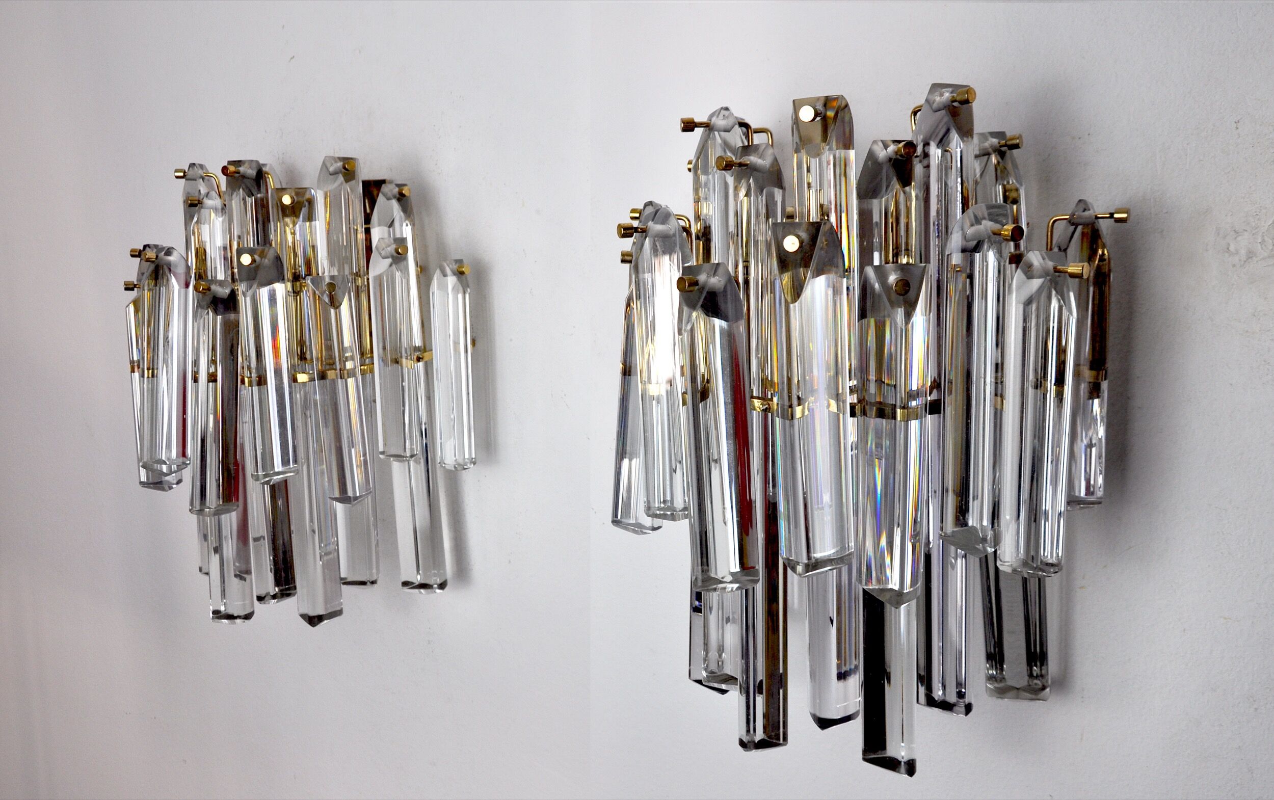 Pair of Venini wall sconces, 2 levels, Murano glass, Italy, 1970.