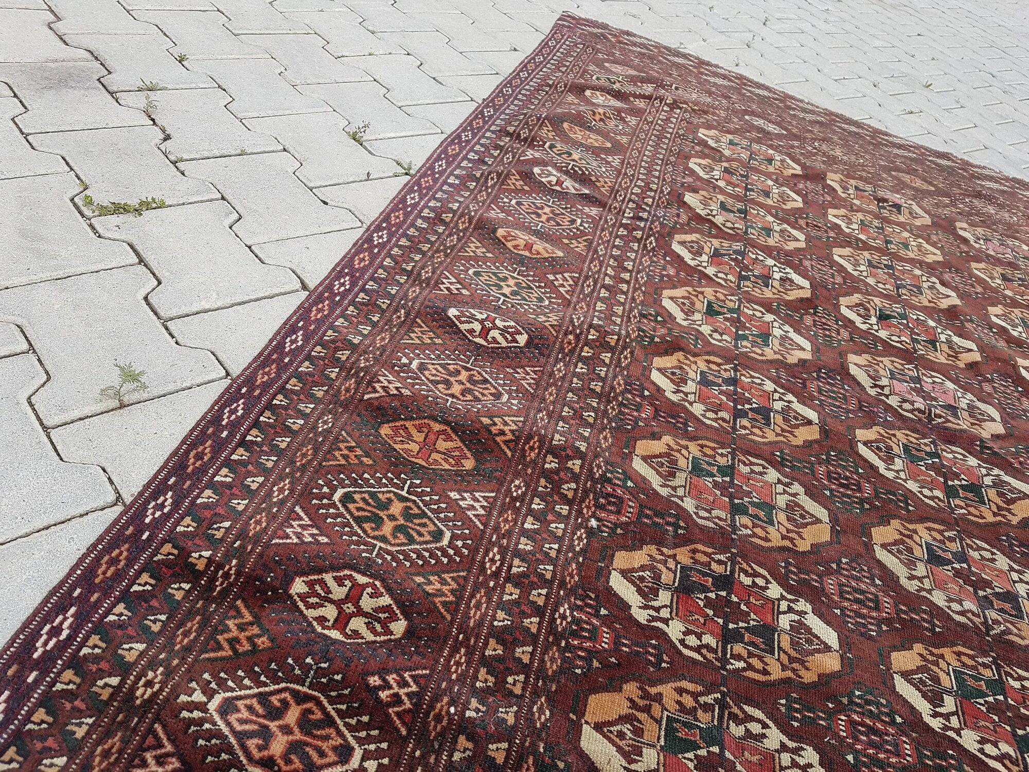 Vintage Turkish handmade rug 208x262 cm
