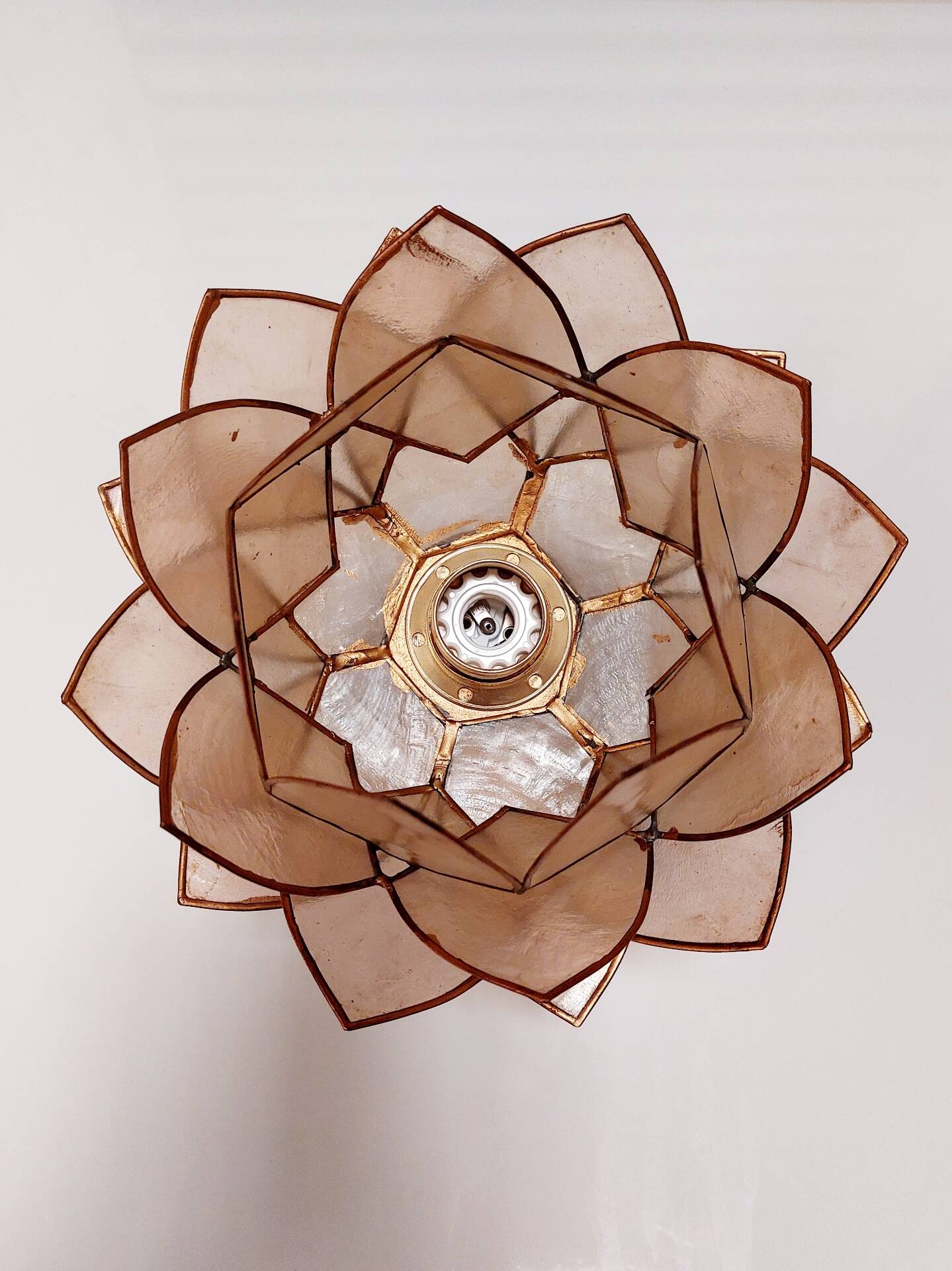 Applique fleur vintage en nacre 