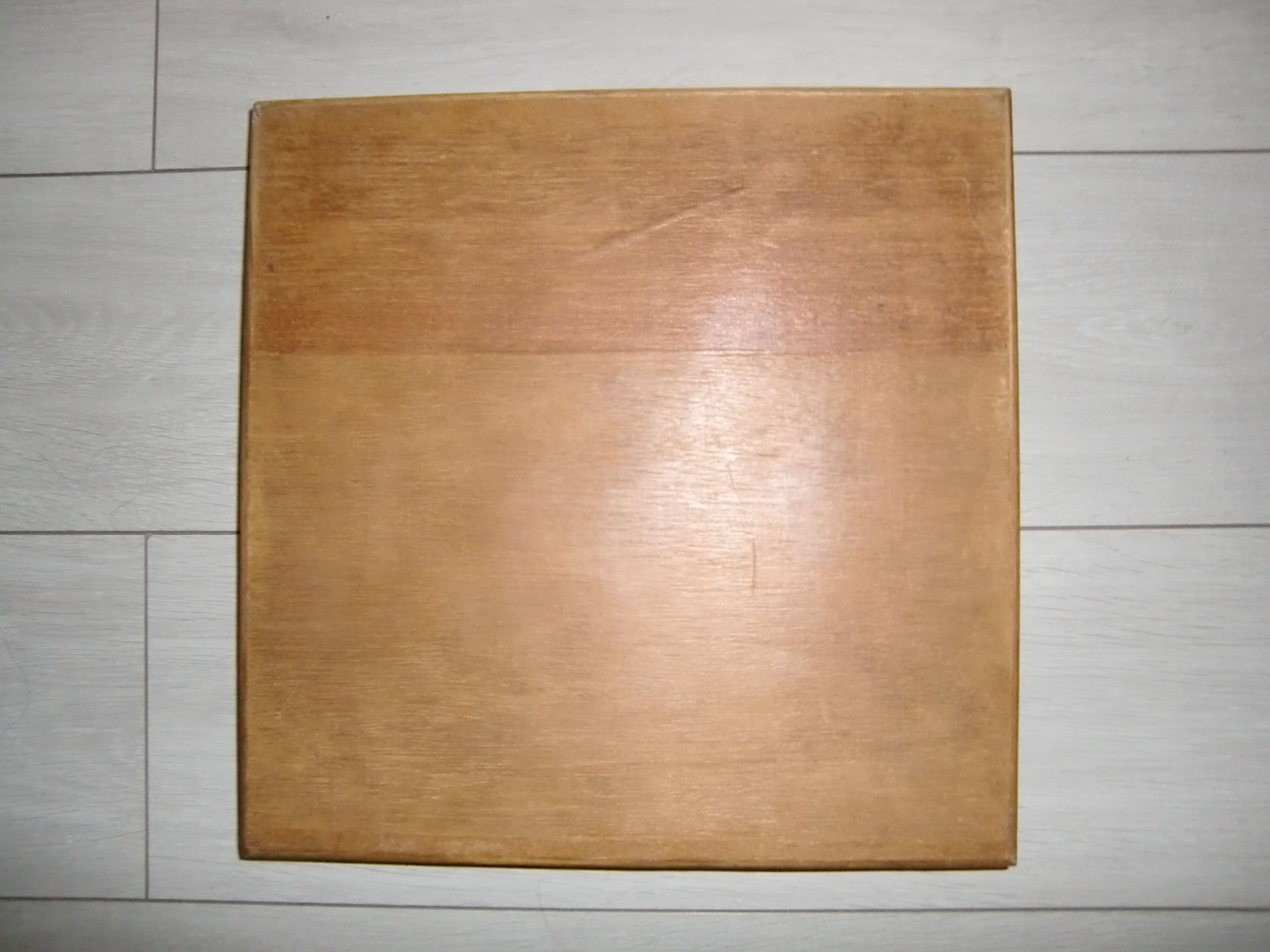 Large two-tone onyx chess box