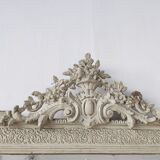 Rectangular mirror in light green lacquered wood with pediment H:1m39