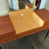 Scandinavian dressing table