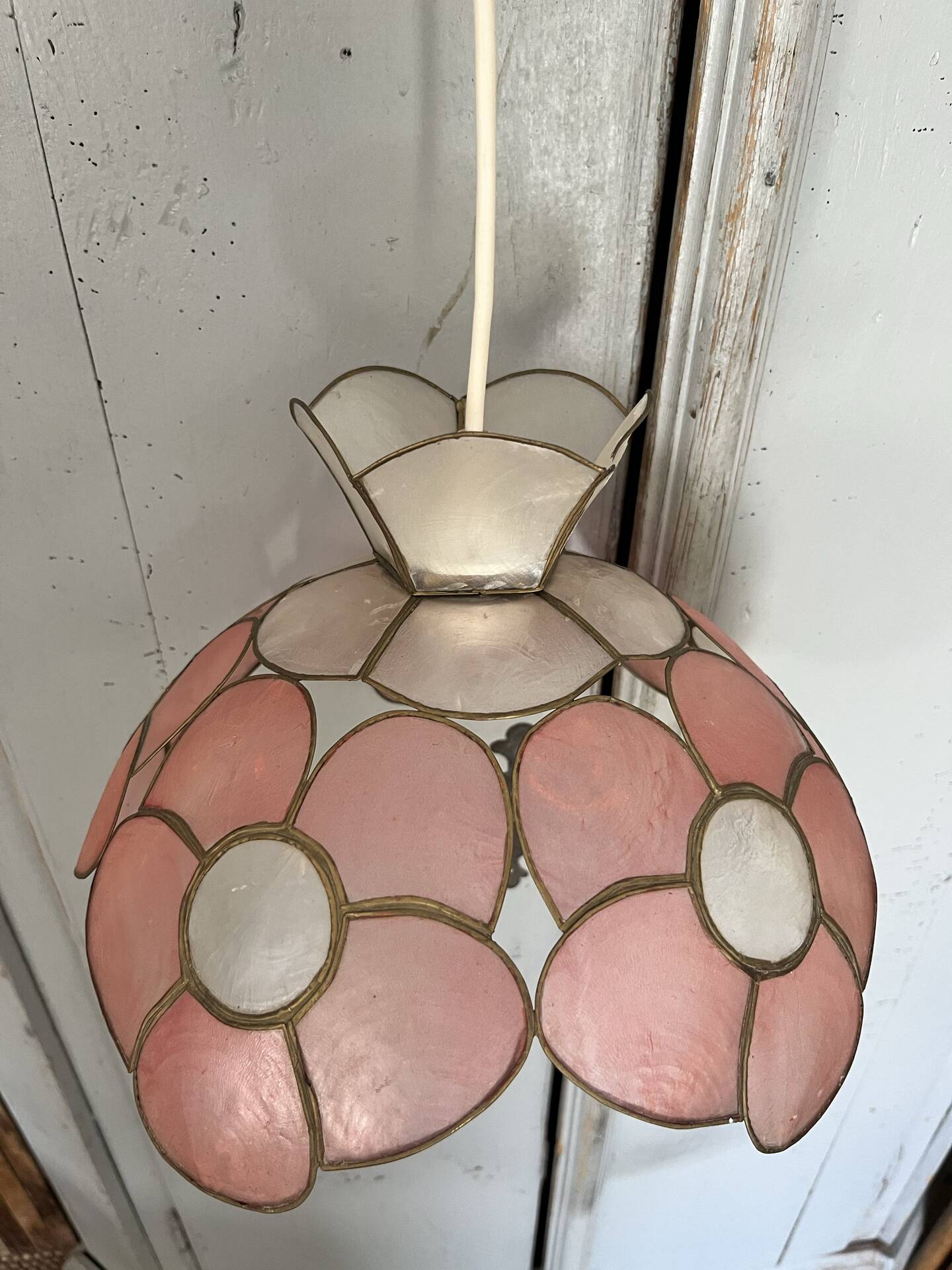Mother-of-pearl pendant