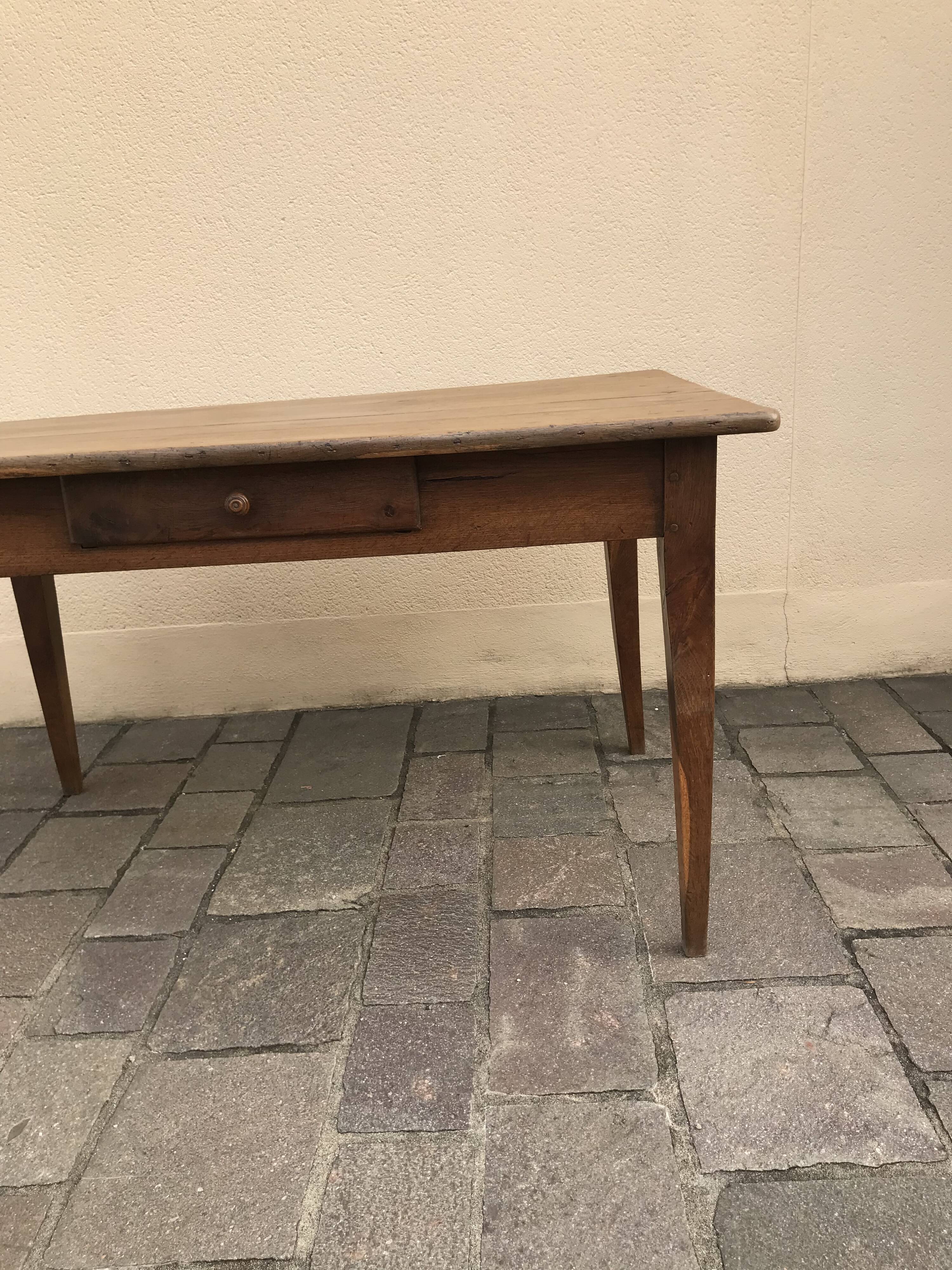 Farm table