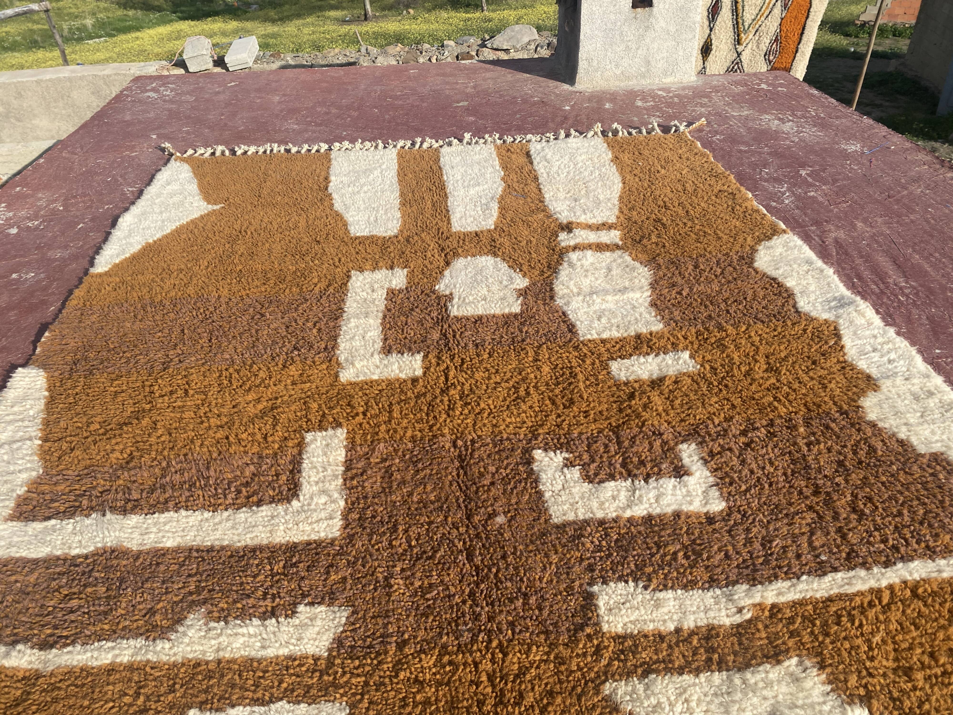 Large Beni Ouarain rug 320x220 cm – Handmade wool –