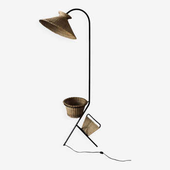 Worker reading floor lamp in metal and wicker