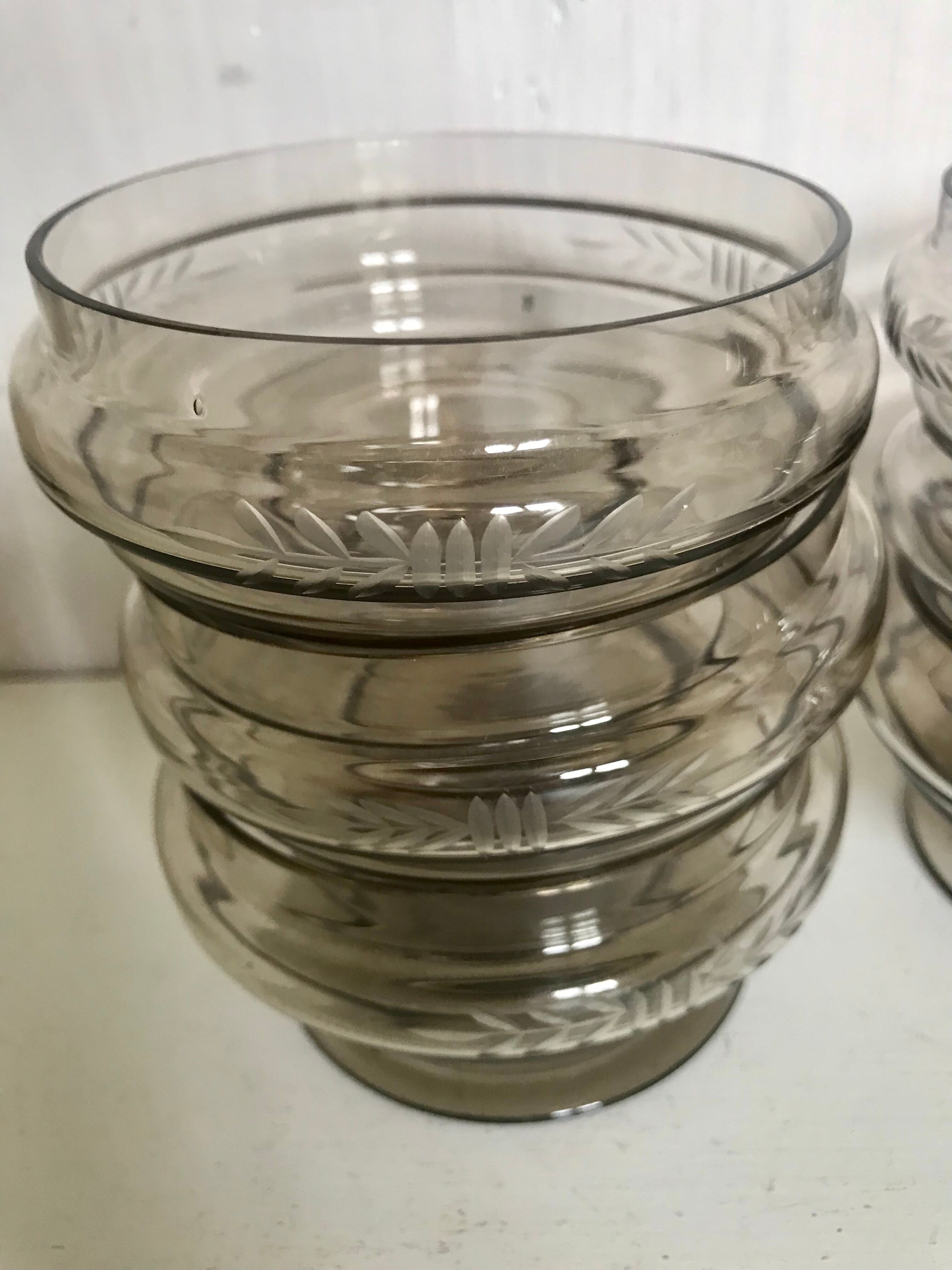 Champagne cups of smoked glass