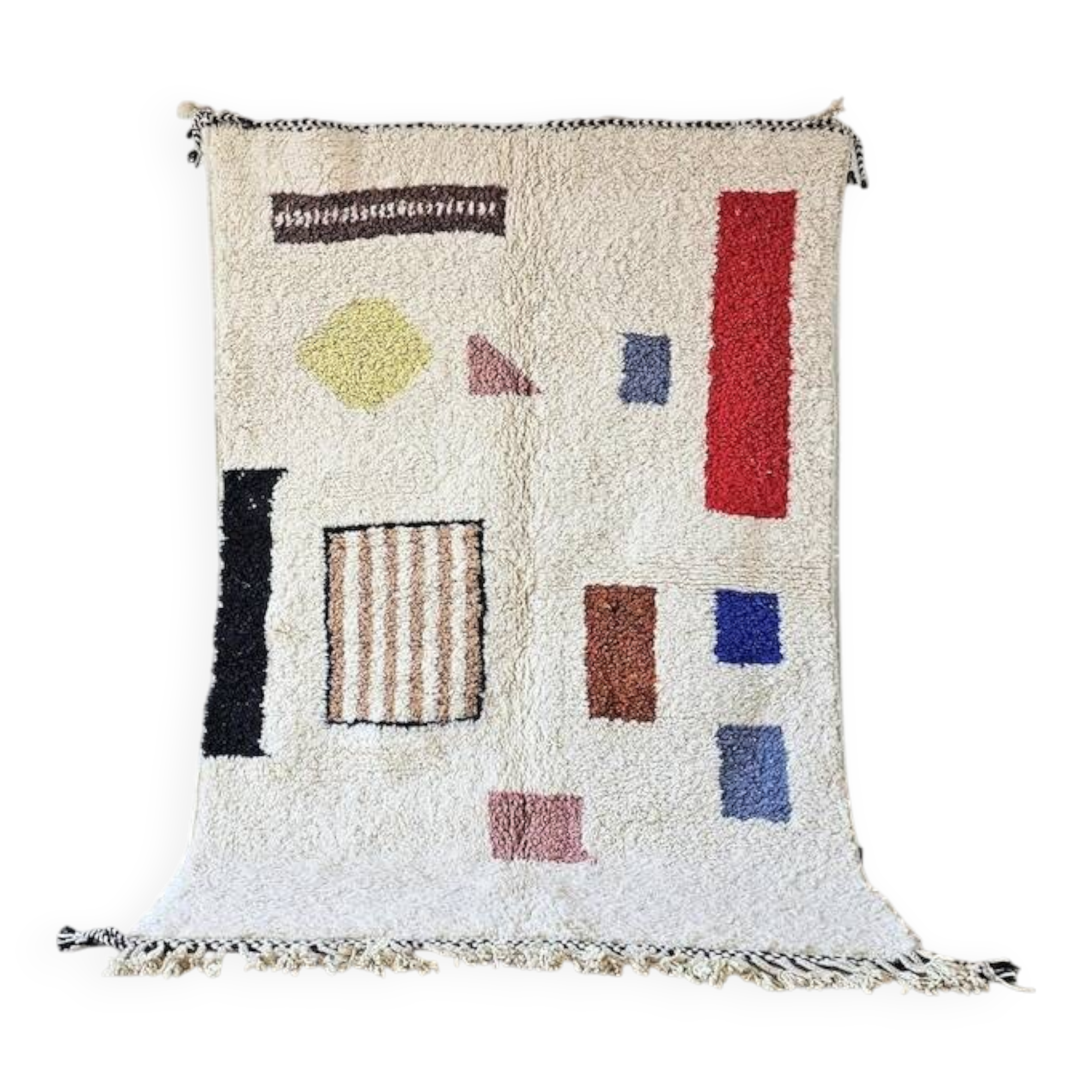 Off-white Moroccan rug with geometric patterns, 250cm x 150cm