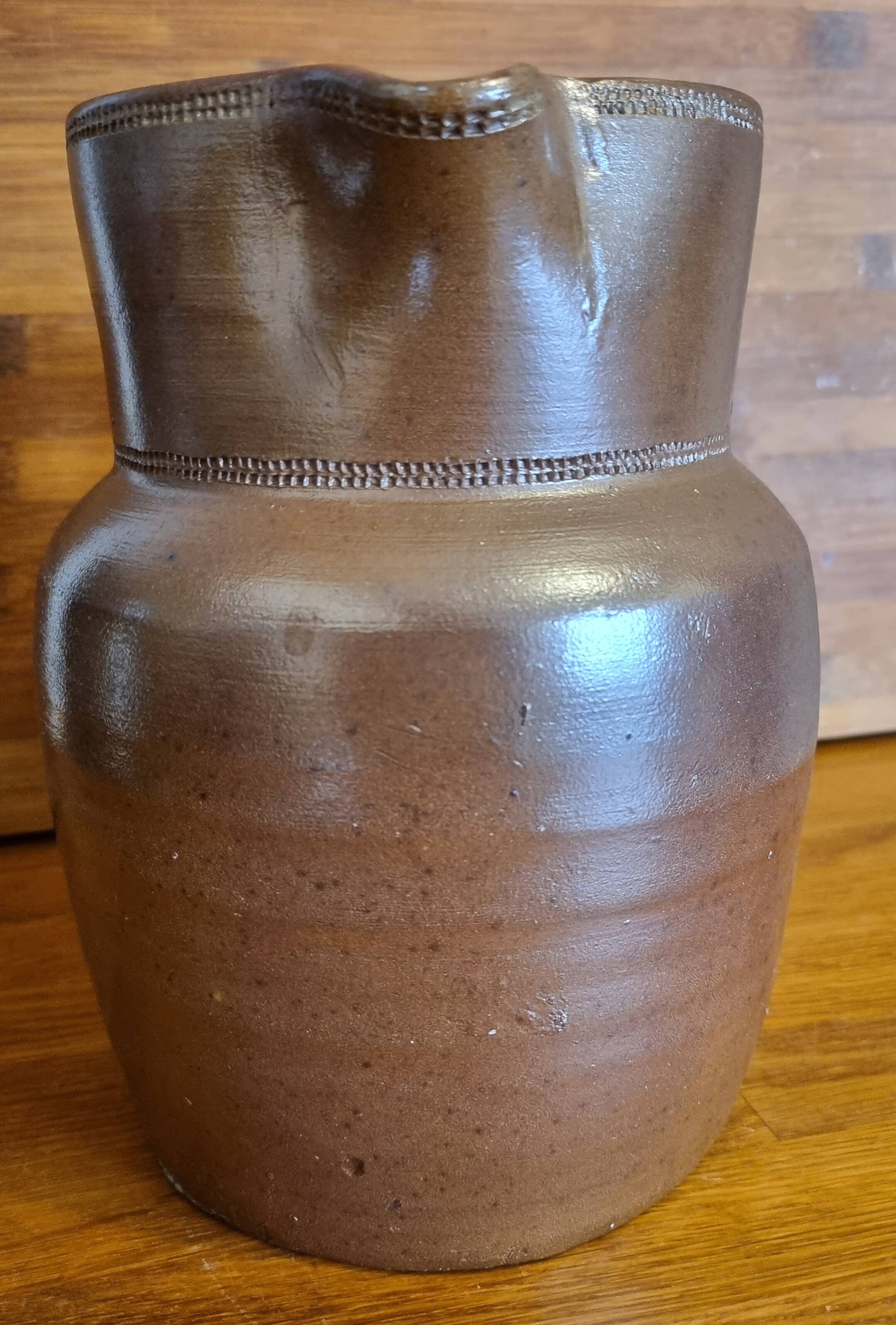 Large vintage brown stoneware pitcher 2L