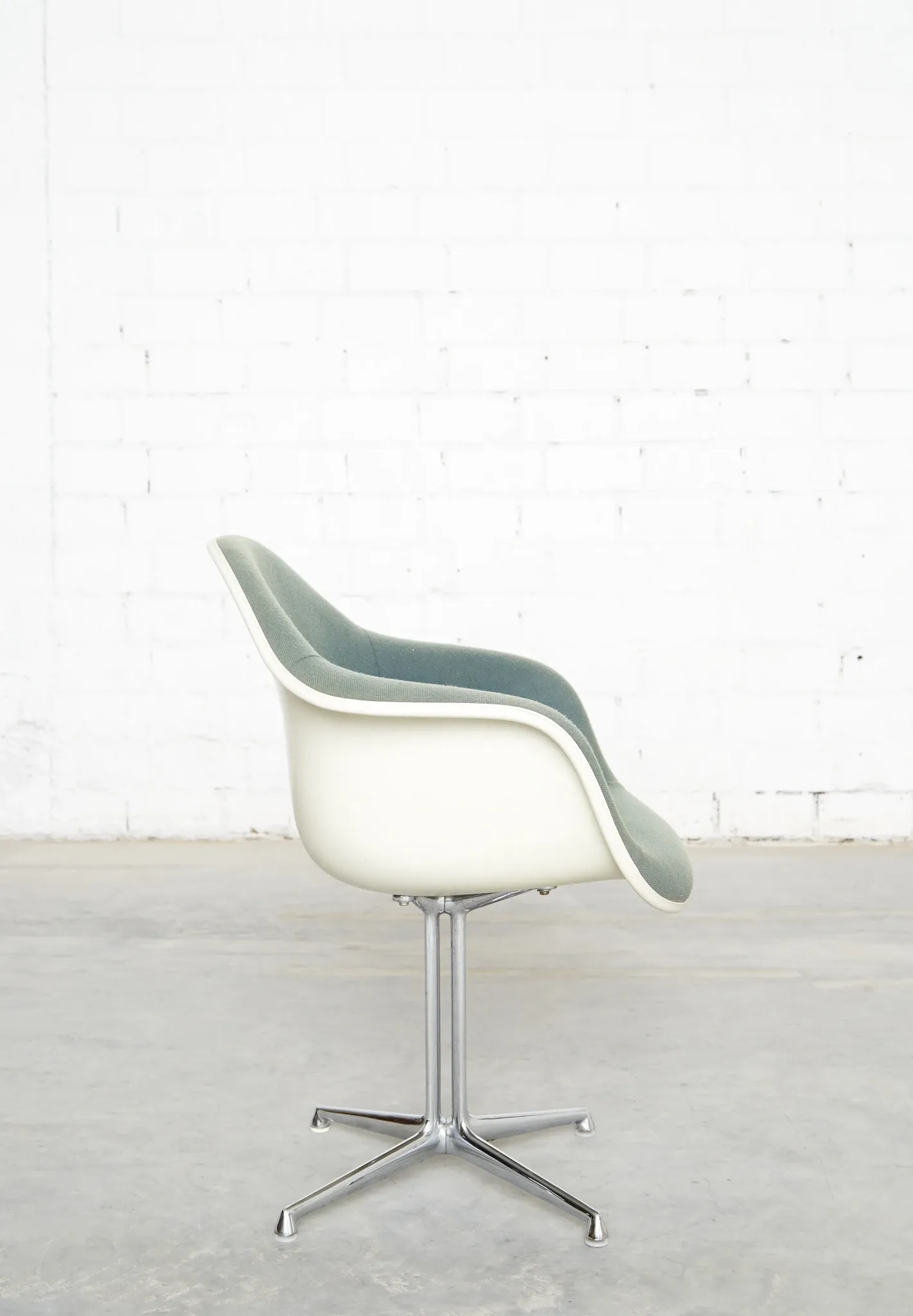 DAL La Fonda Fiberglas Chair by Charles & Ray Eames for Vitra- Set of 4