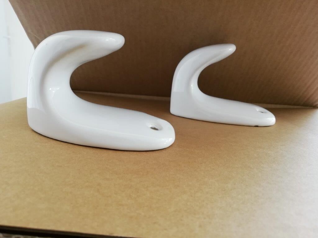 Lot of 2 porcelain pads