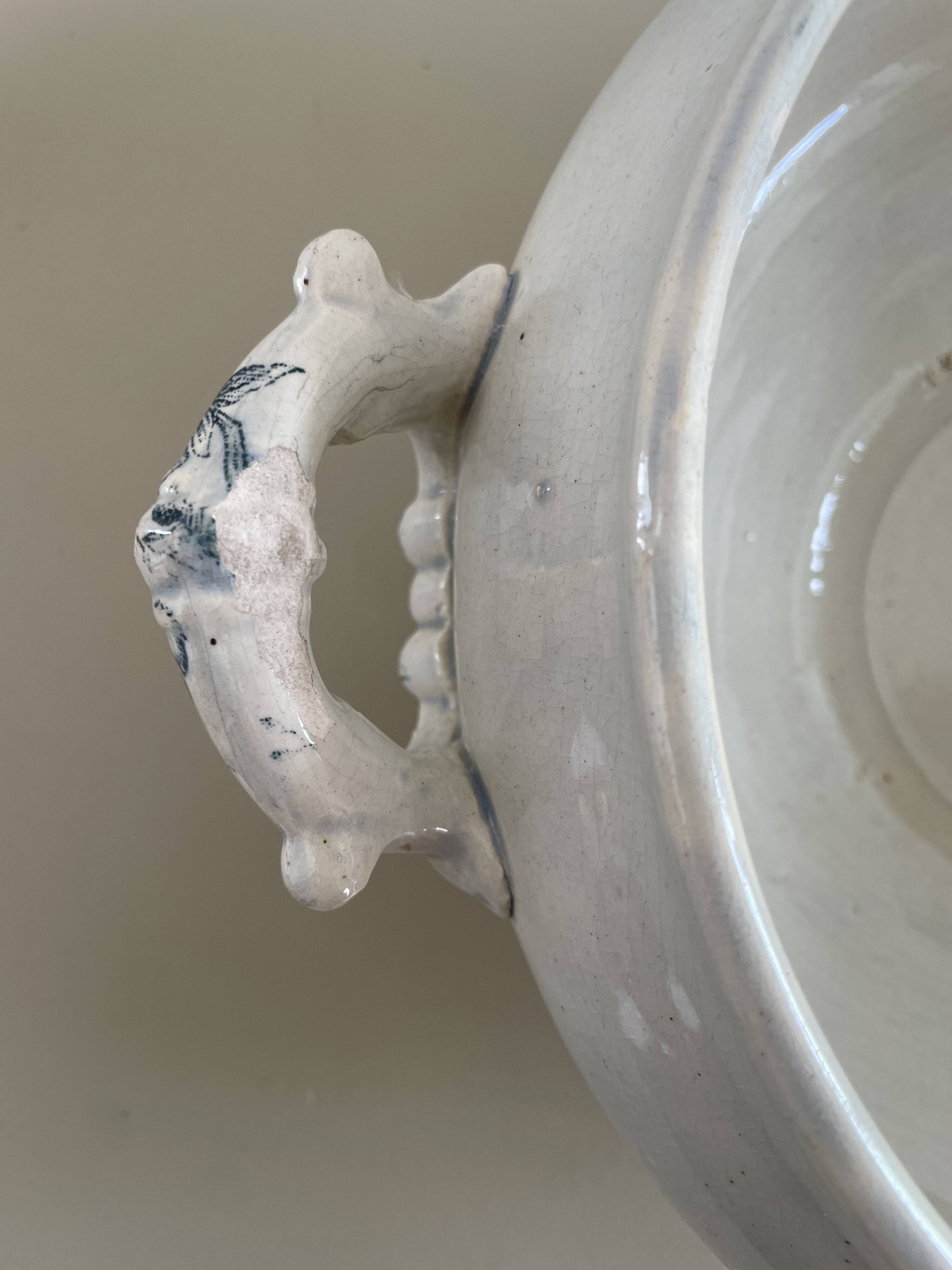 Soupière en terre de fer modèle Floréal