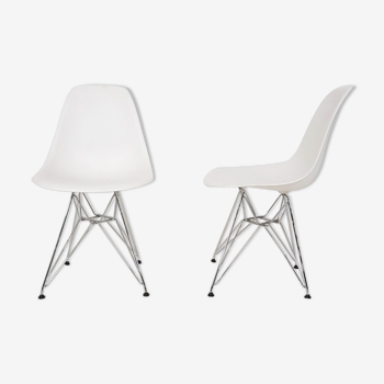 Charles and Ray Eames fo Vitra DMX dining chairs, U.S.A. 2008