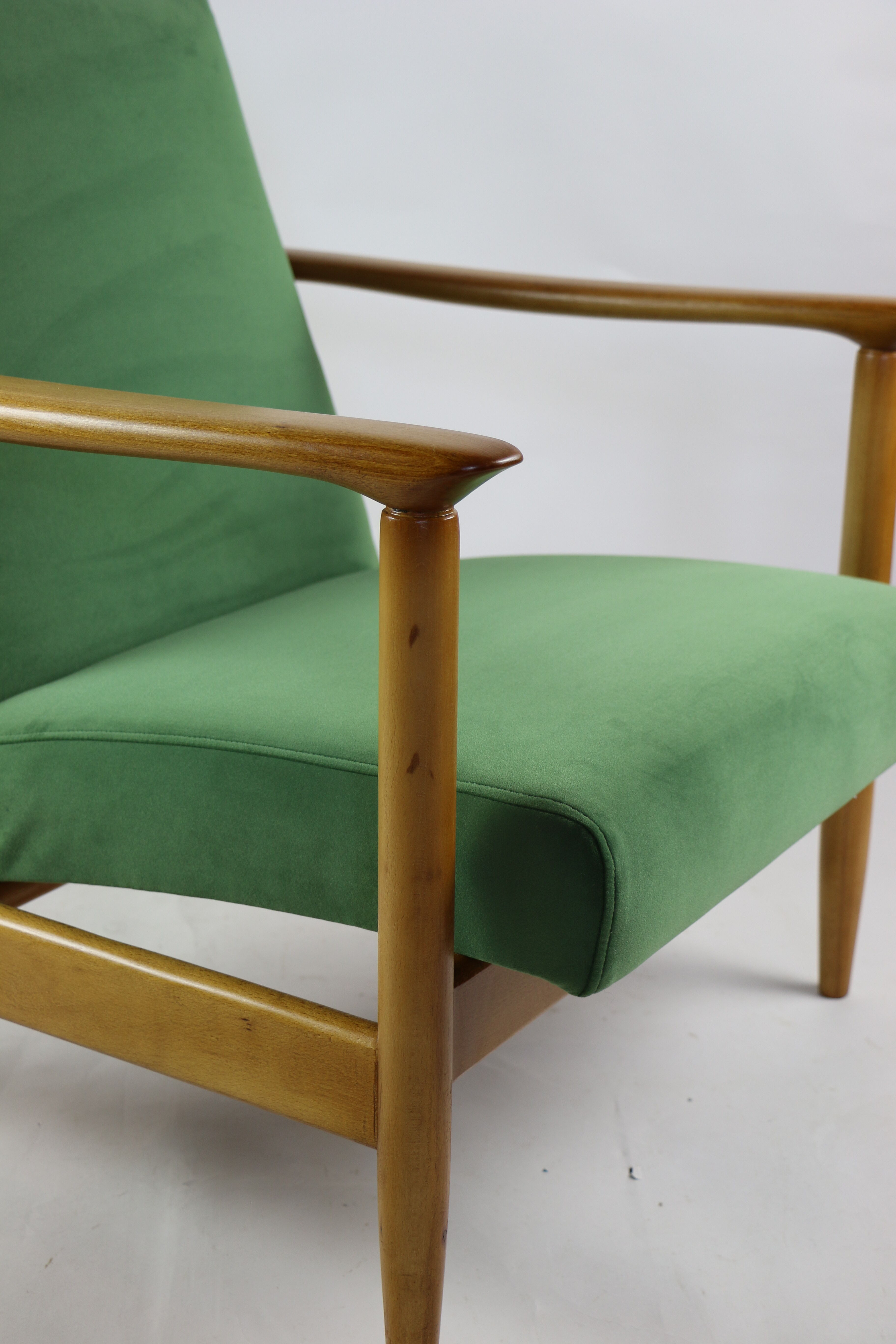 Fauteuil vert par Edmund Homa, années 1970