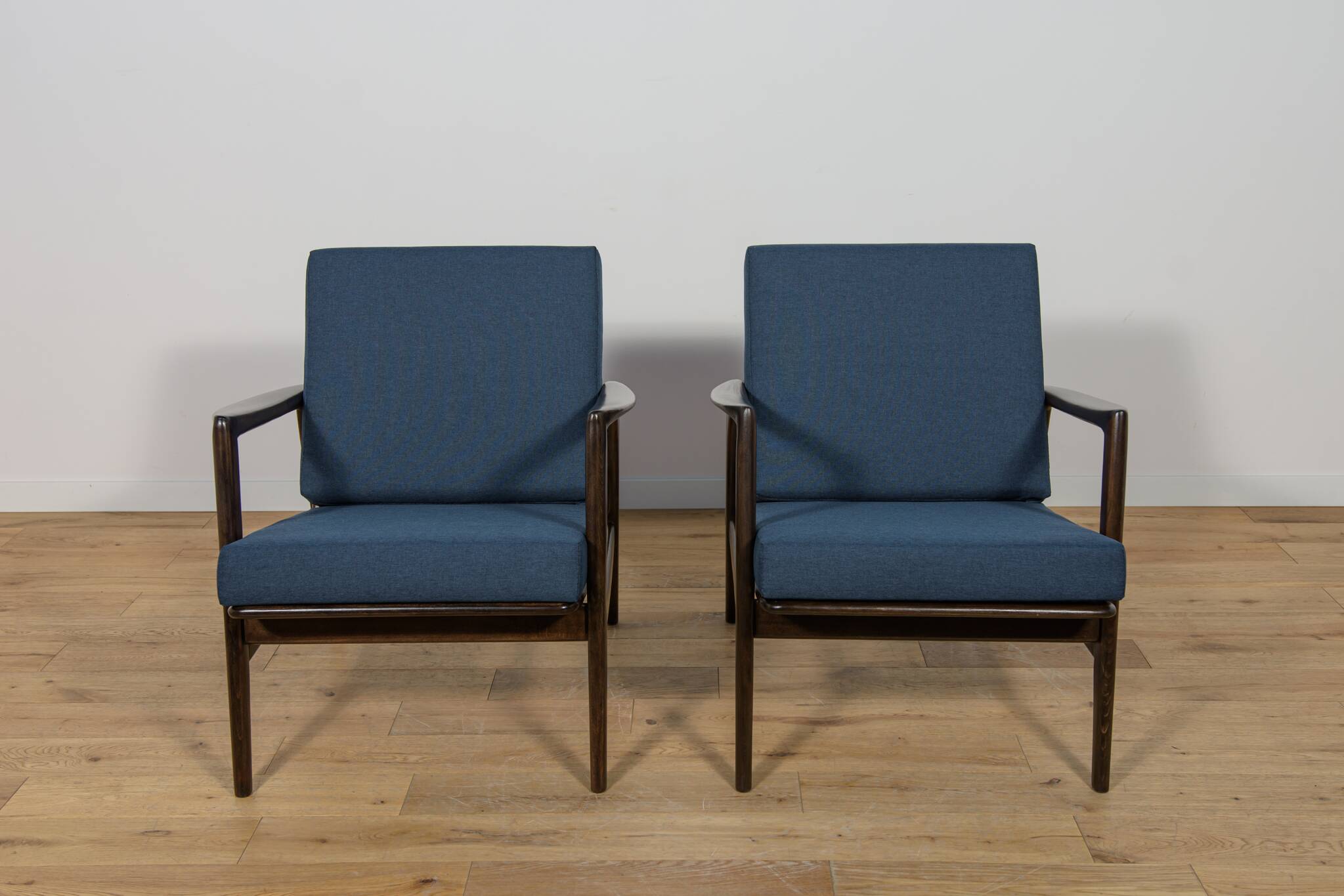 Model 300-139 Armchairs from Swarzędz Furniture Factory, 1960s, Set of 2