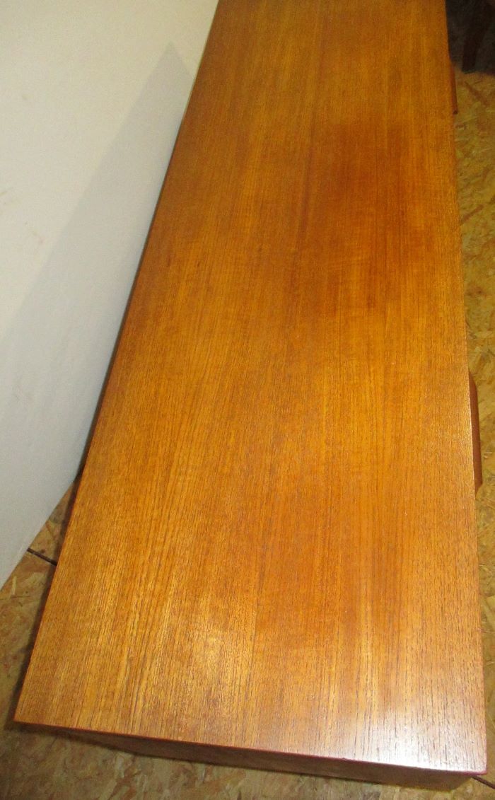 Teak dresser 4 drawers