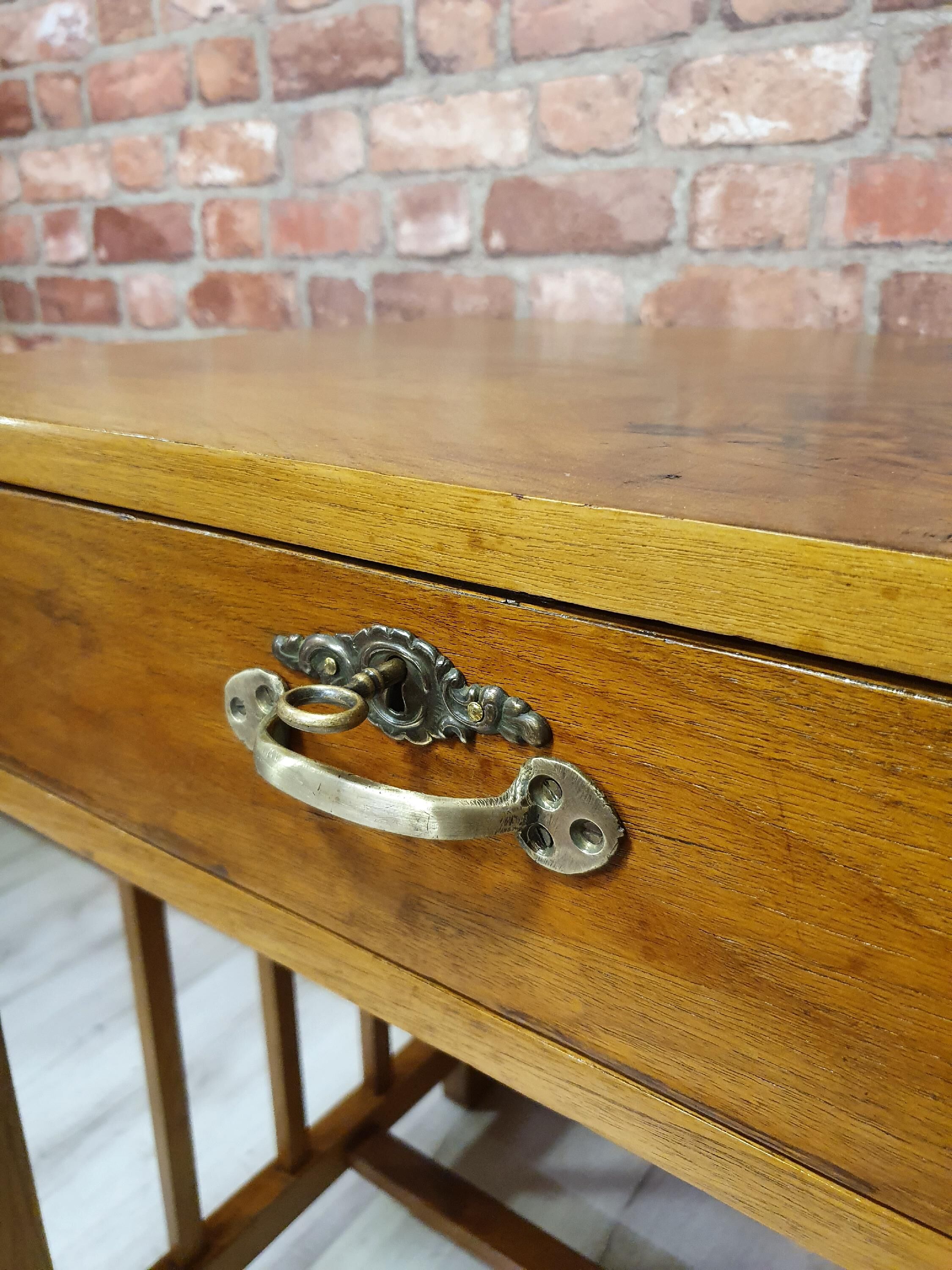 Retro desk, 1940s, after renovation
