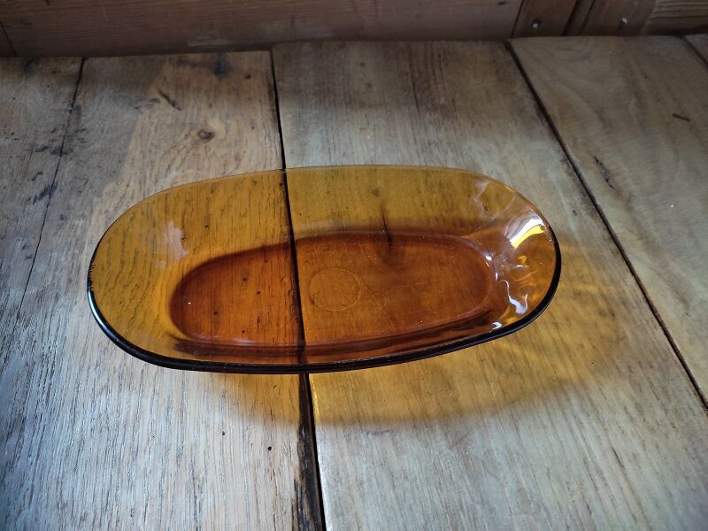 Ravier amber glass container