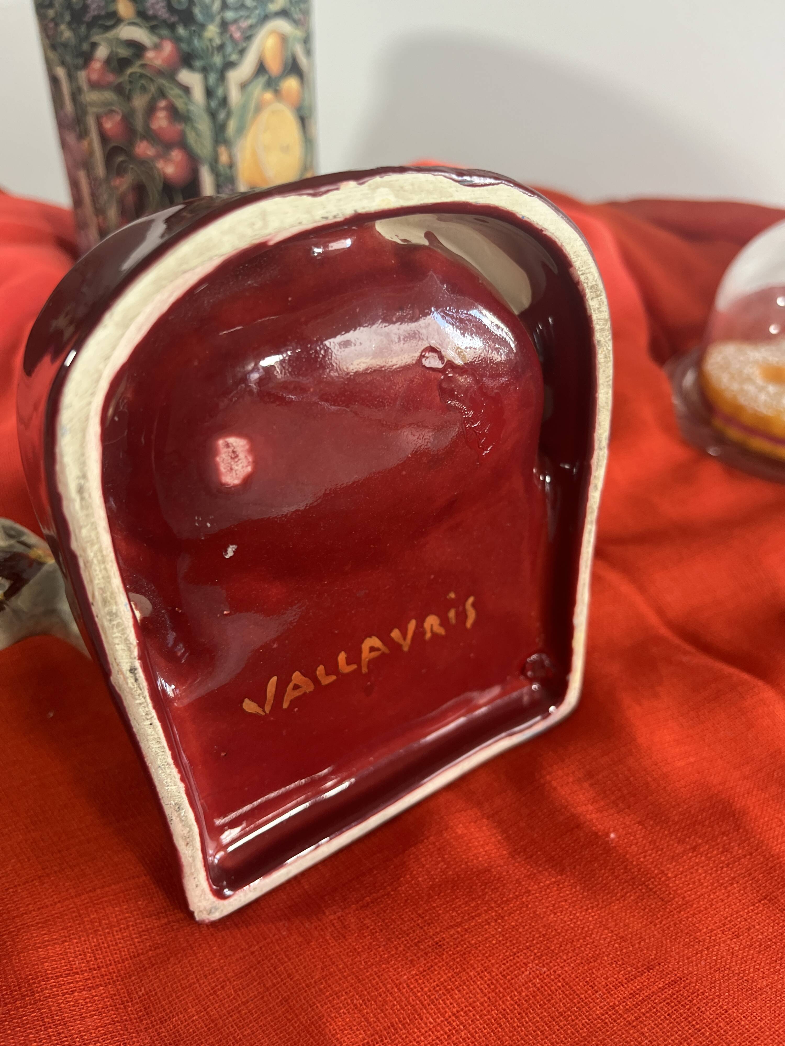 Vallauris burgundy collection ashtray