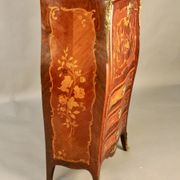 Secrétaire de dame marqueté galbé de style Louis XV