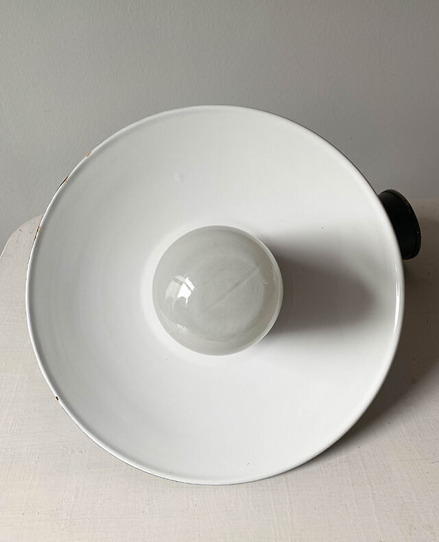 Outdoor enamelled tole wall lamp