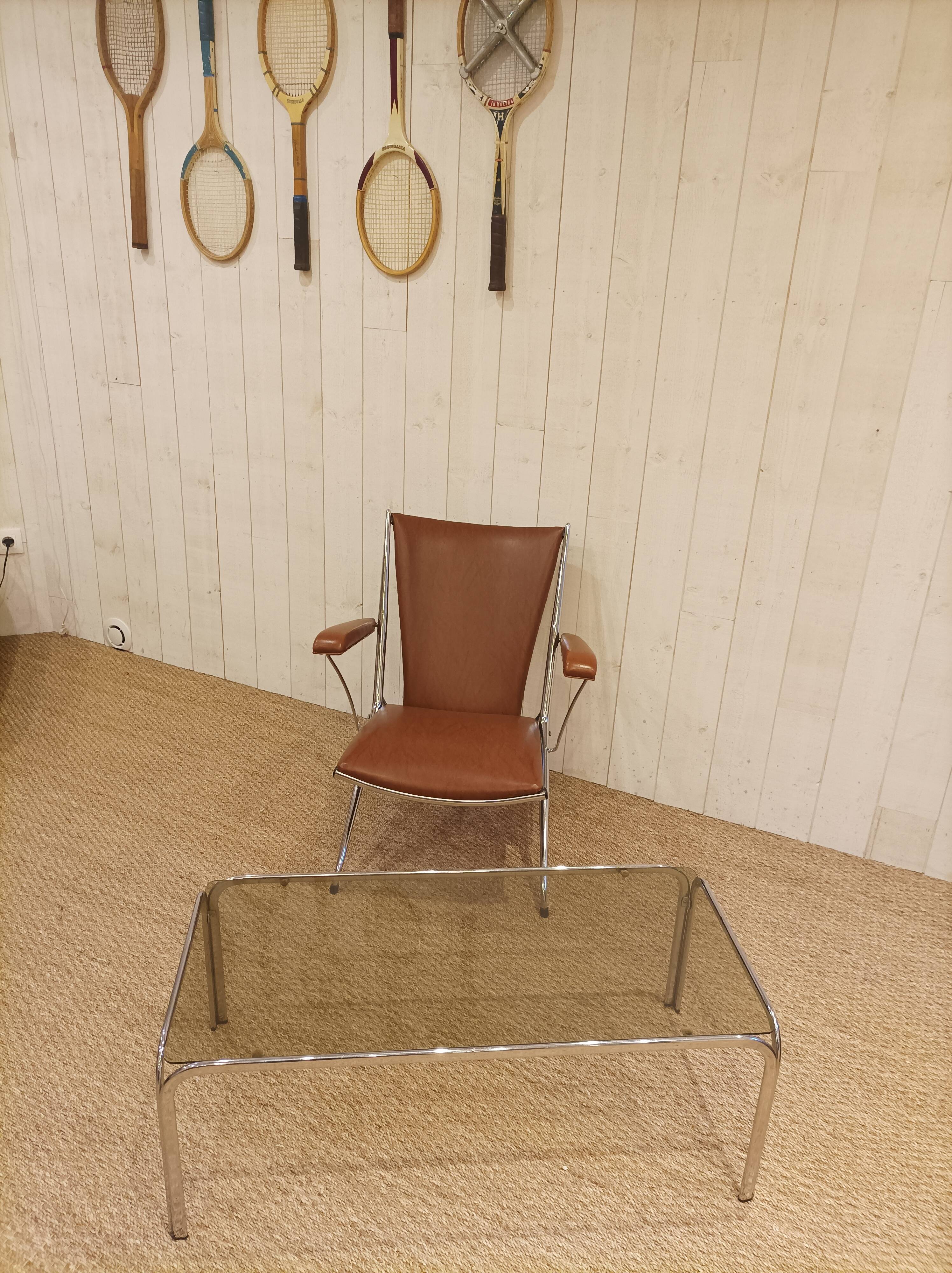 Leatherette folding armchair