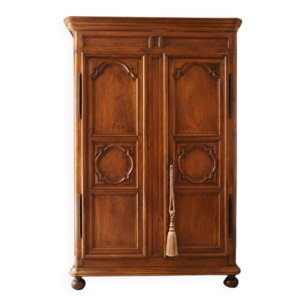Armoire du 18ieme siècle - noyer massif-