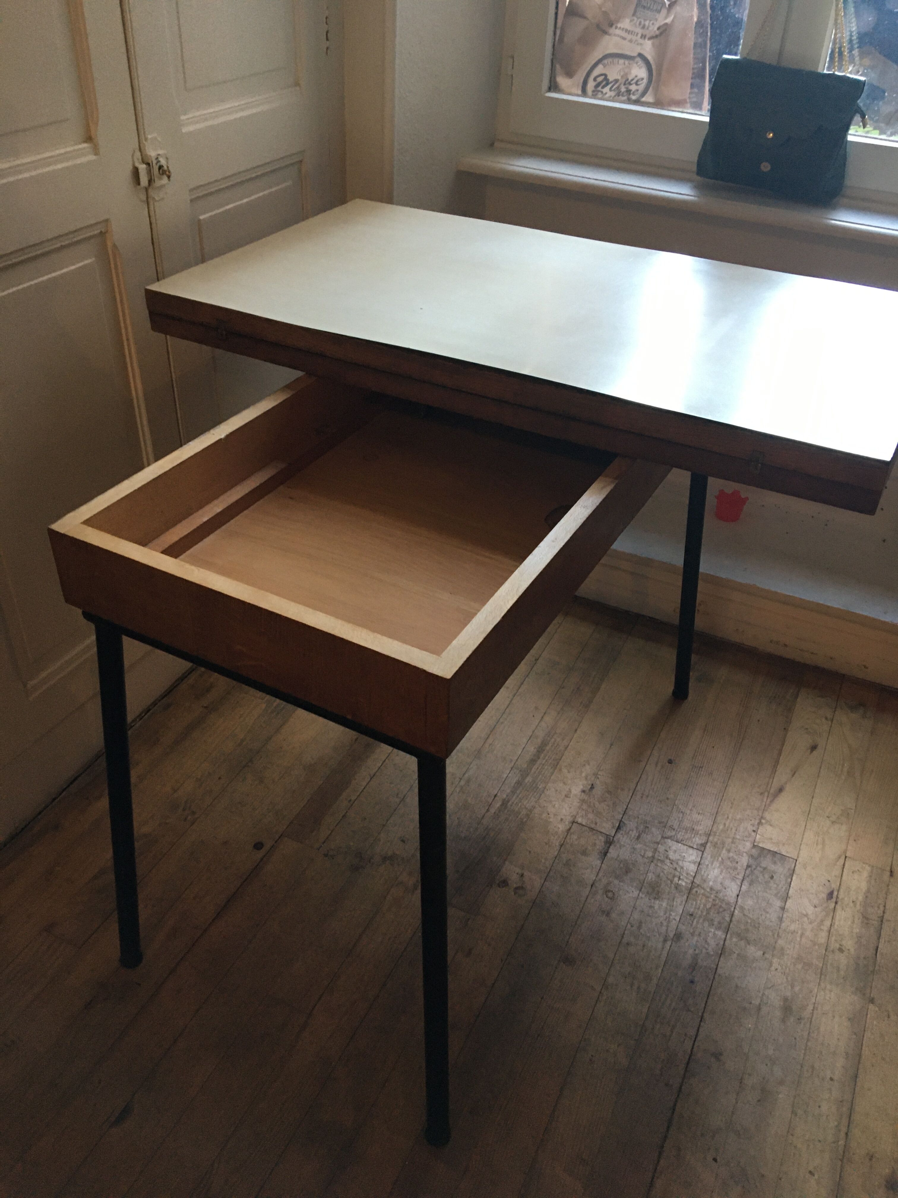 System table from the 1950s