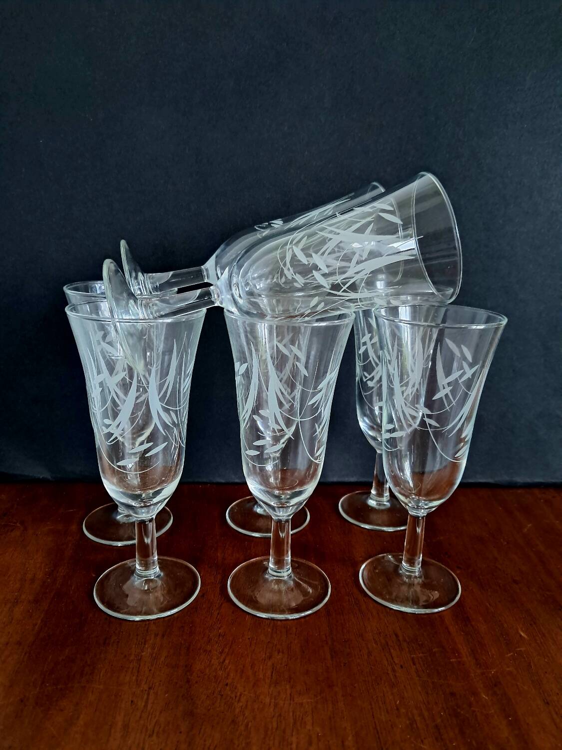 6 Luminarc foliage champagne flutes from the 60s