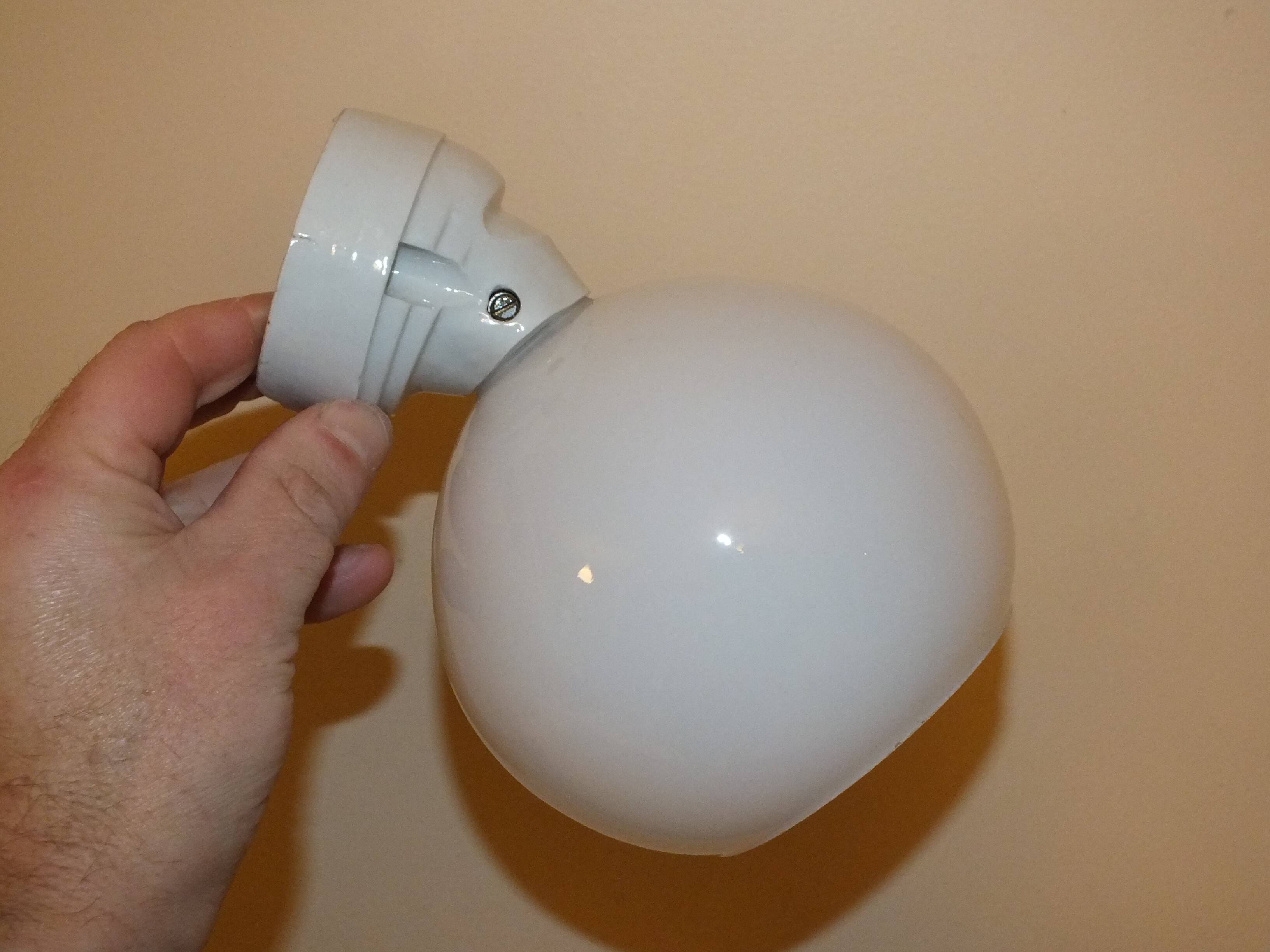 Art Deco bathroom light in opaline and porcelain