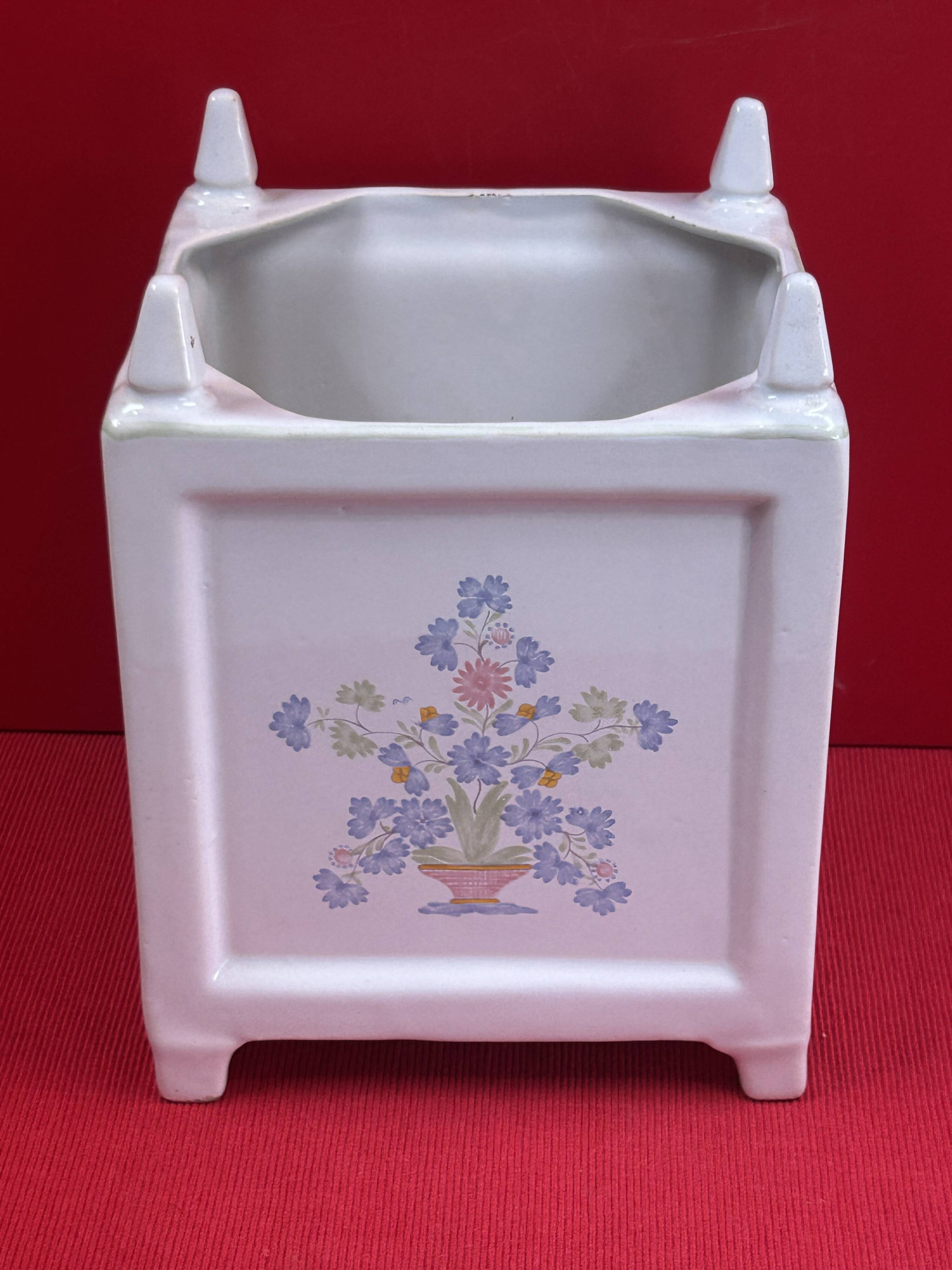 Ceramic cache pot La Chapelle des Pots Charente-Maritime