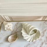 Empty cut English shell pocket