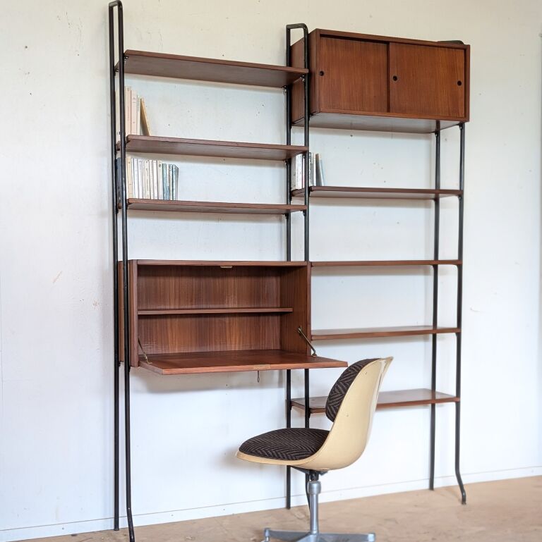 Free-standing teak bookshelf, Italy, 1960s