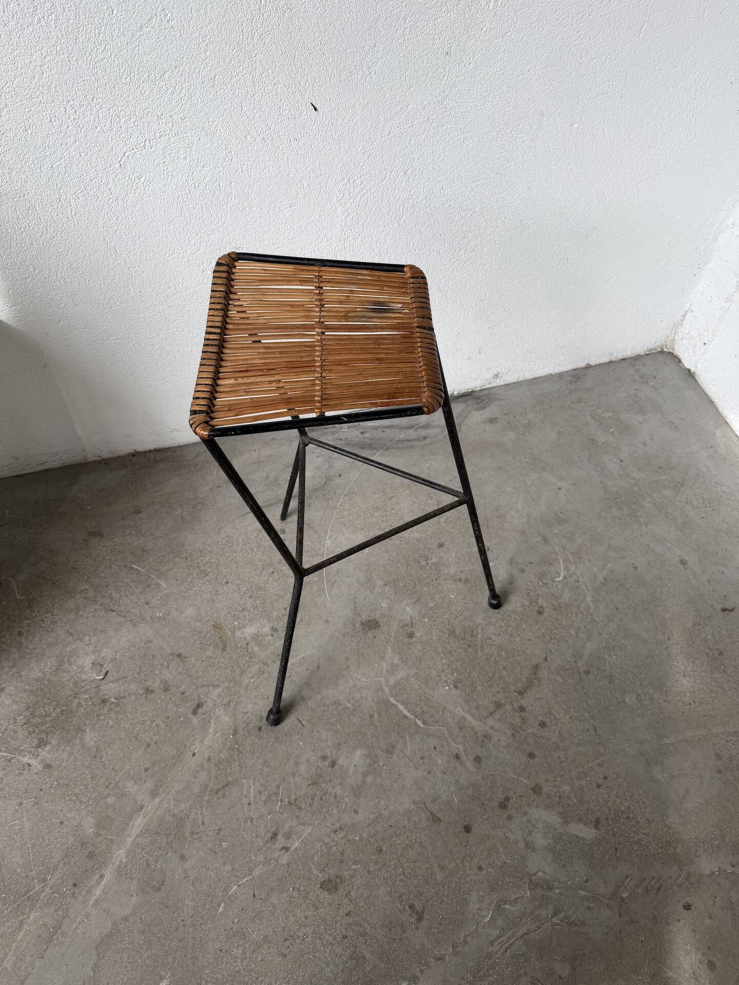 Wicker and metal stool Dennis Lennon 1950