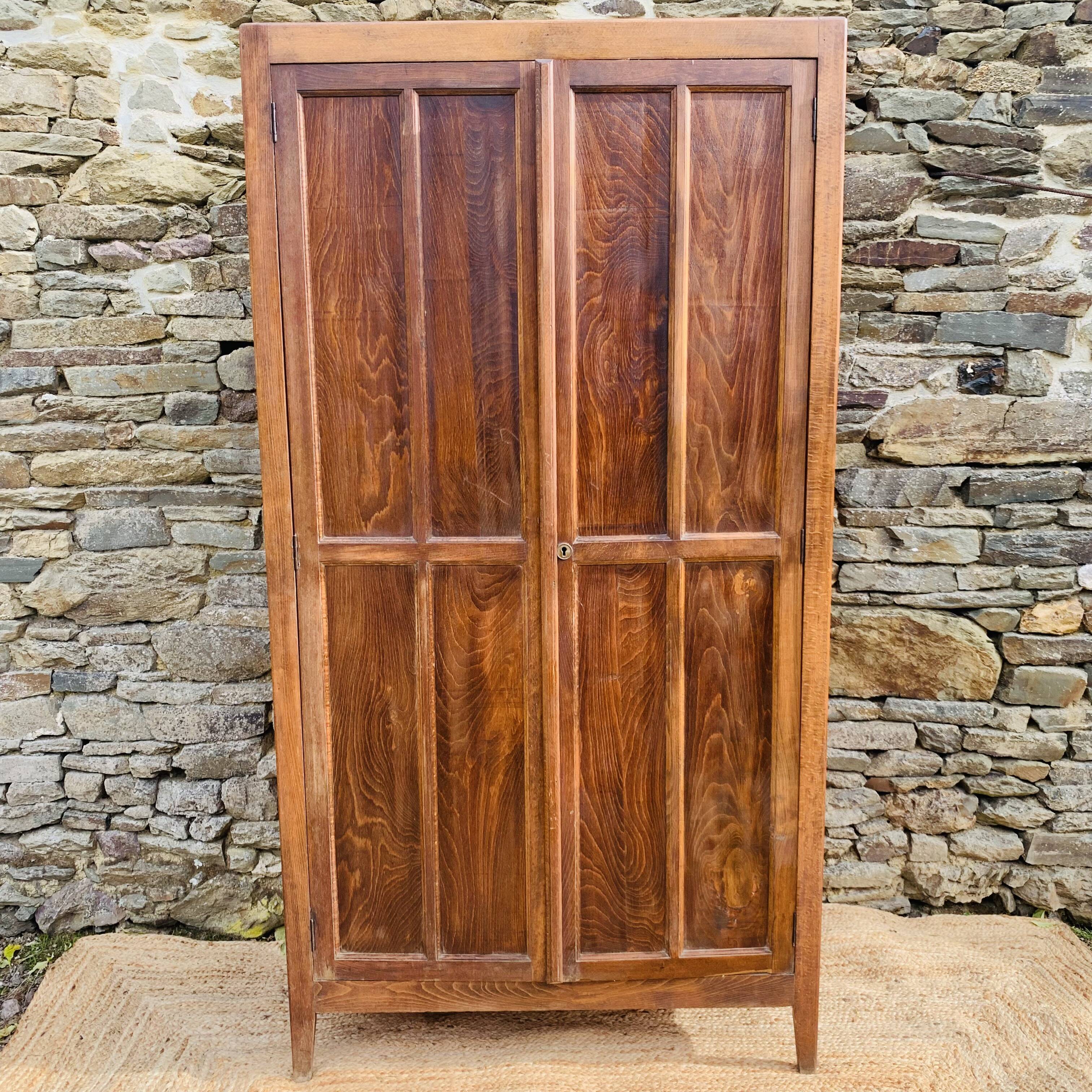 Brown Parisian wardrobe