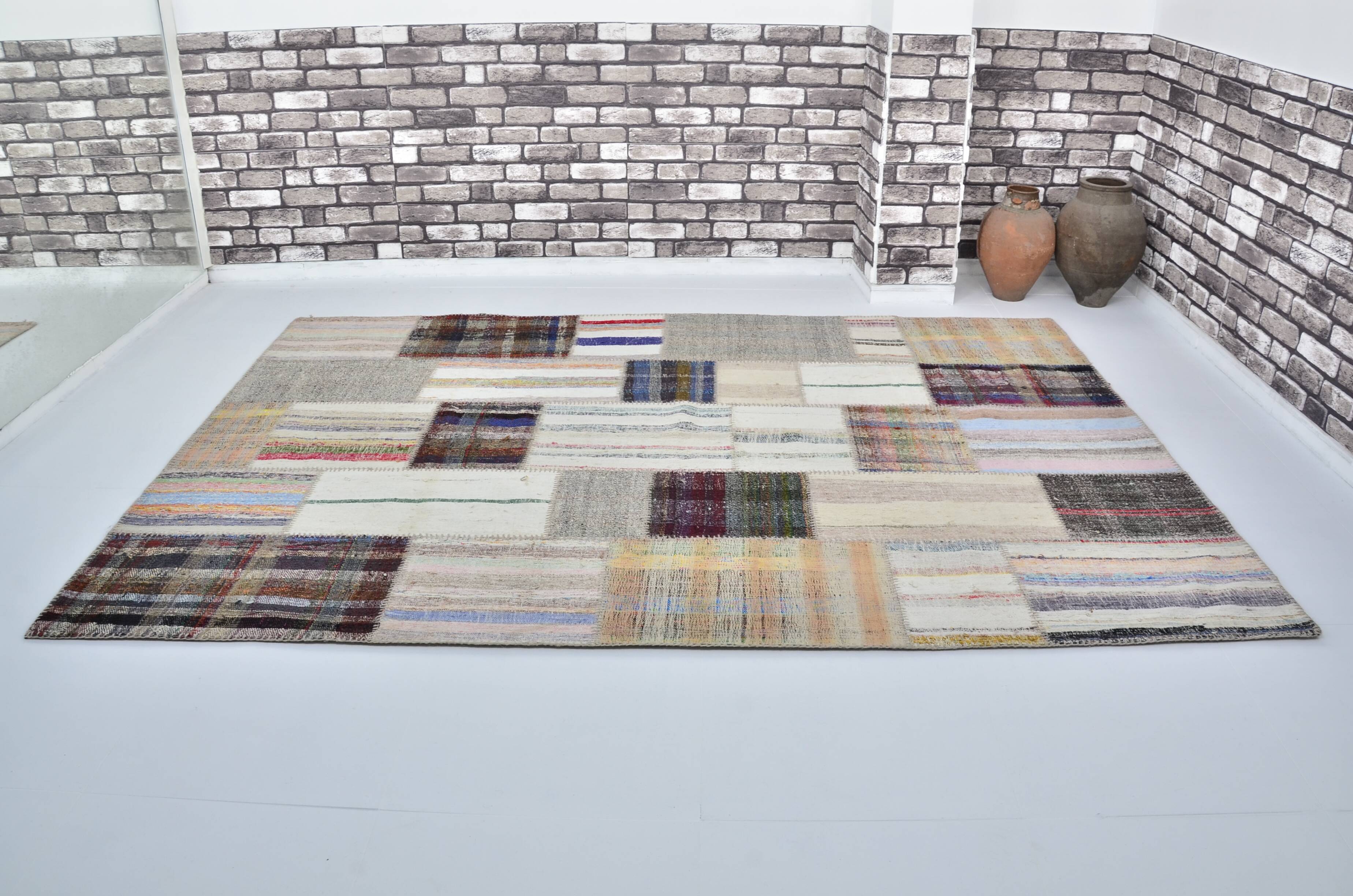 Vintage Turkish White Kilim Rug