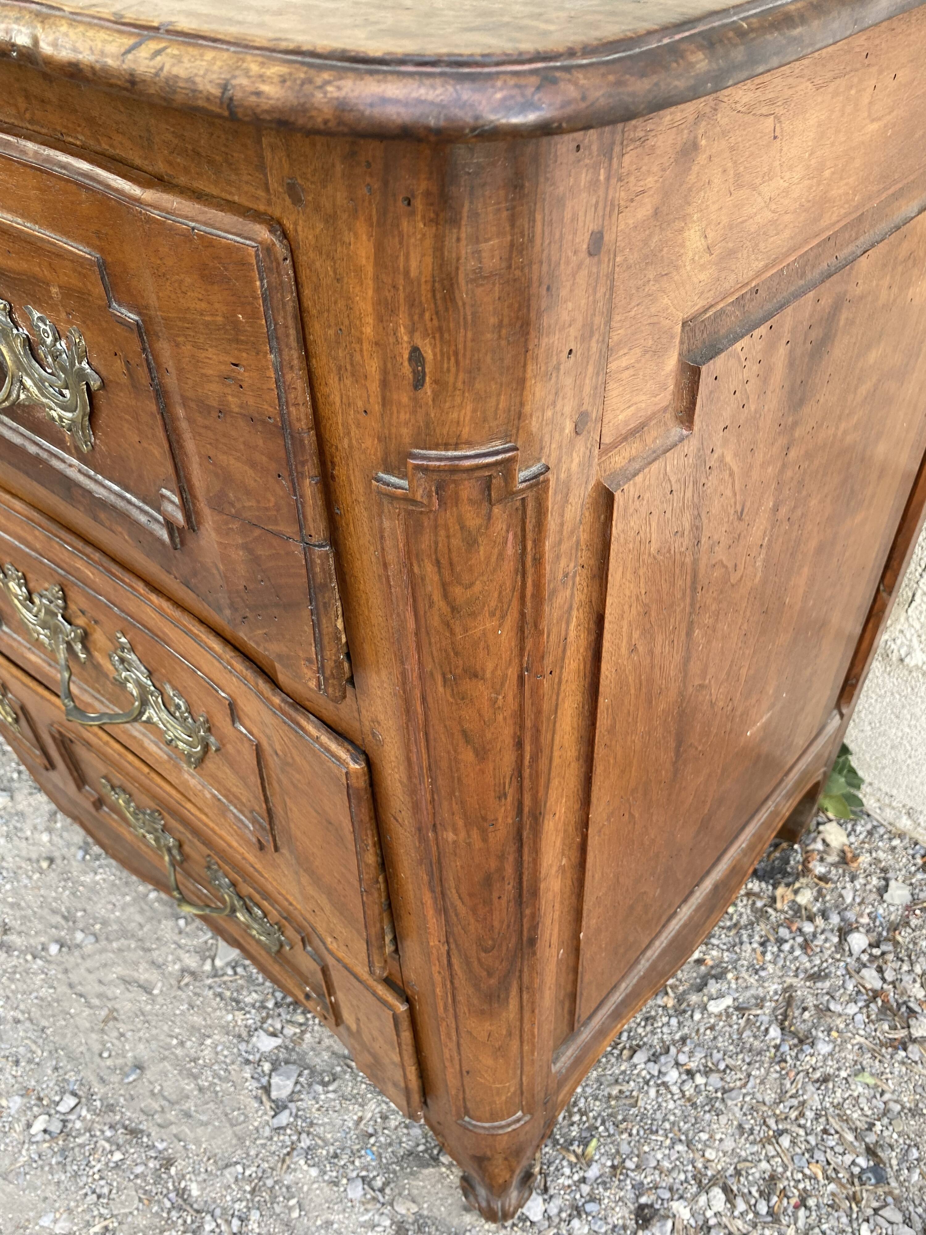 Commode Louis XV walnut 18th