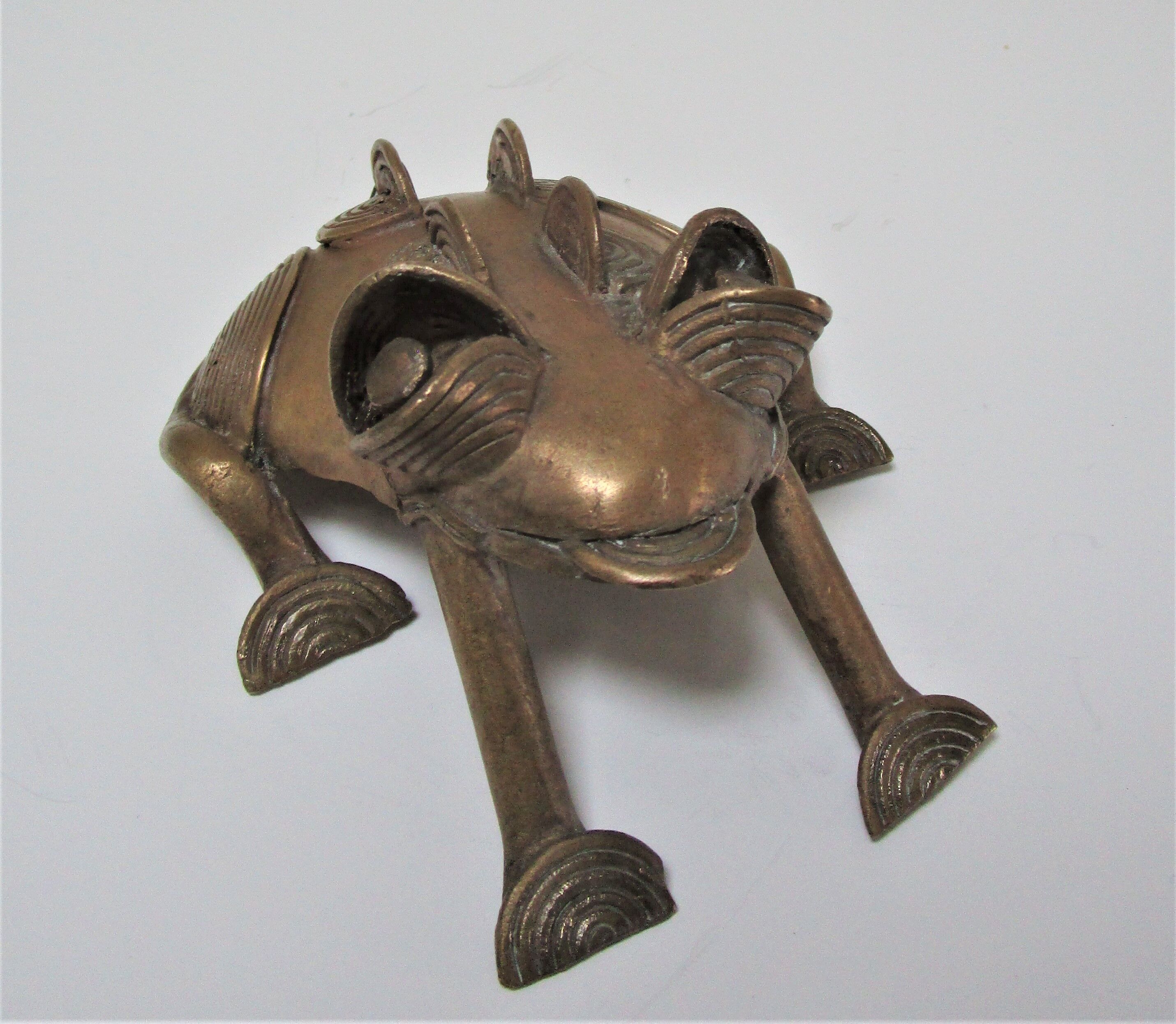 Sculptural frog brass vintage African art