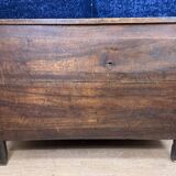 Bordeaux Louis XV period curved sloping desk in solid walnut circa 1750